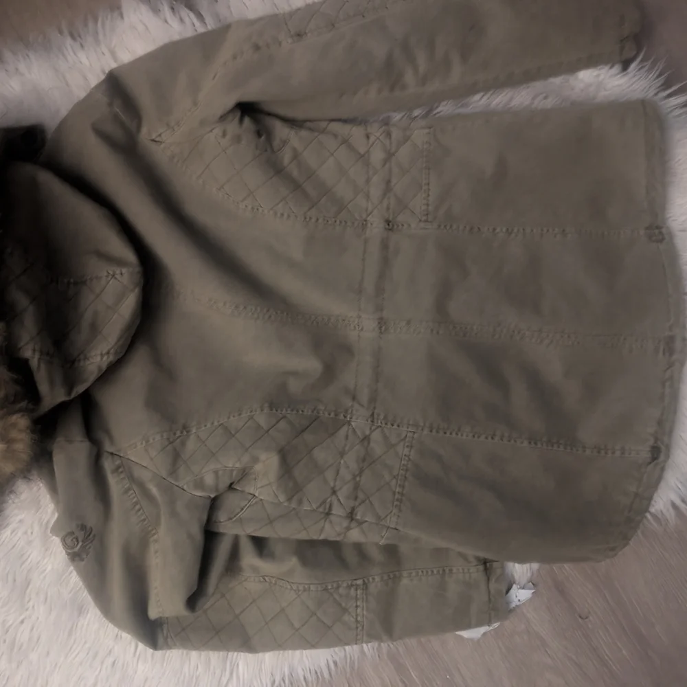 Guess Olive Utility Jacket with Faux Fur Hood - Picture 10 of 10